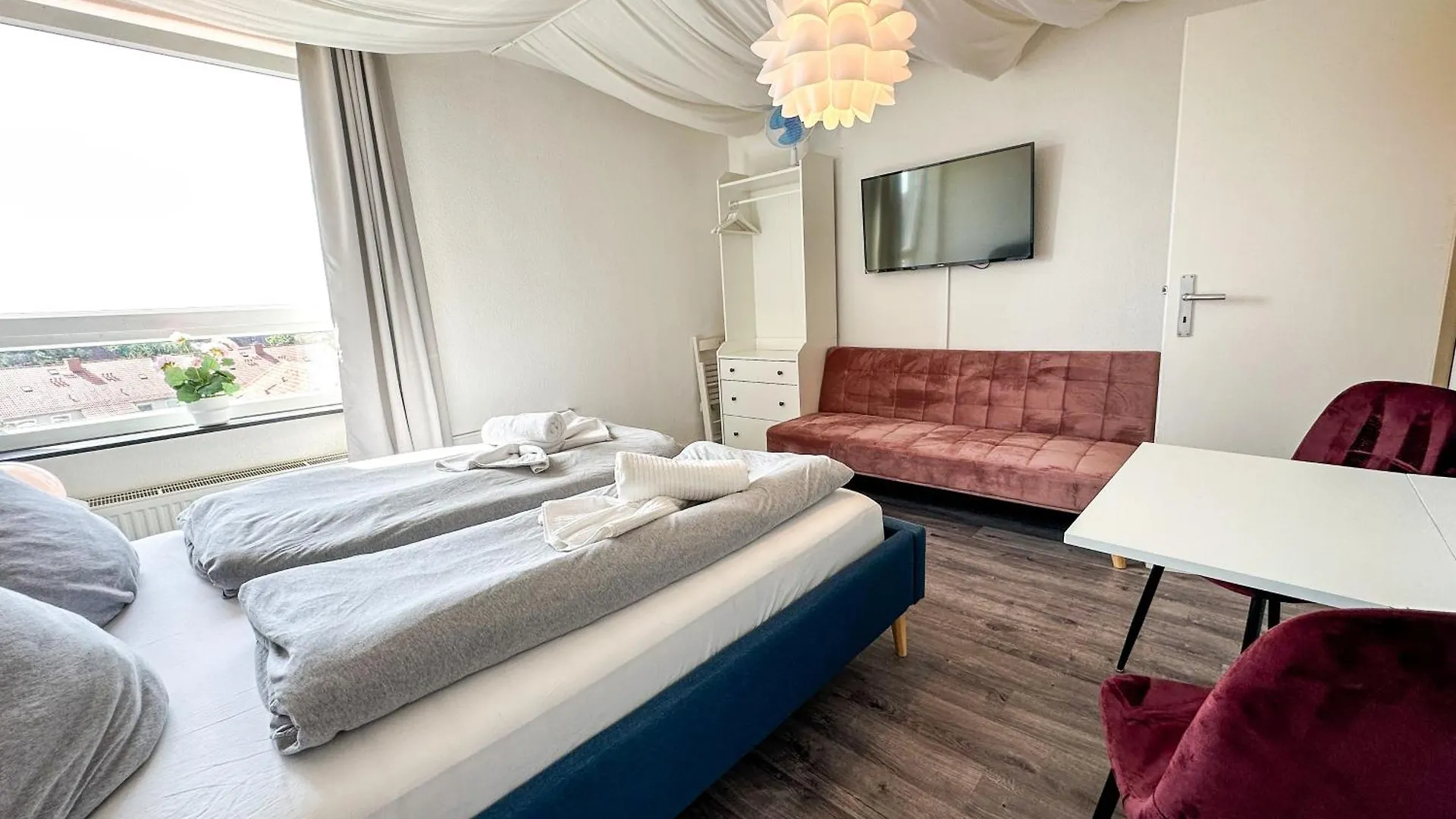 Apartment Fuer 3 Gaeste Mit Kostenlosen Parkplaetzen Und Lift Hannover